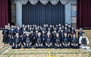 R6nEB