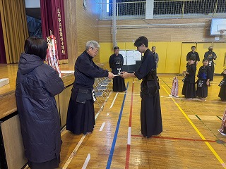 ��21�񌎗���